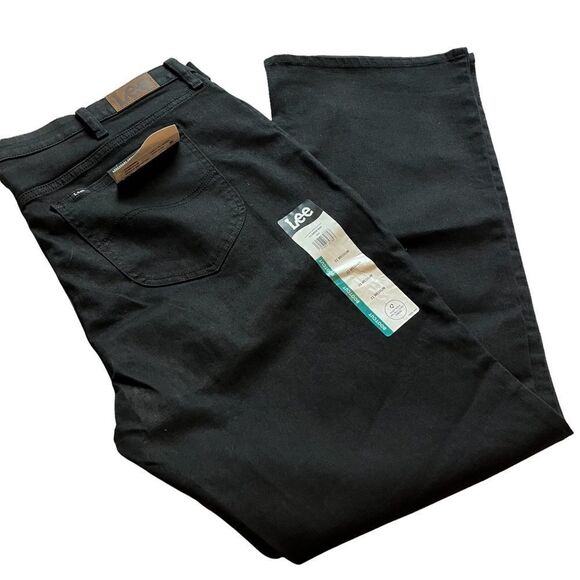 Lee black jeans regular fit, boot cut, mid-rise Size 22 Medium 5 pocket NWT - Picture 1 of 8